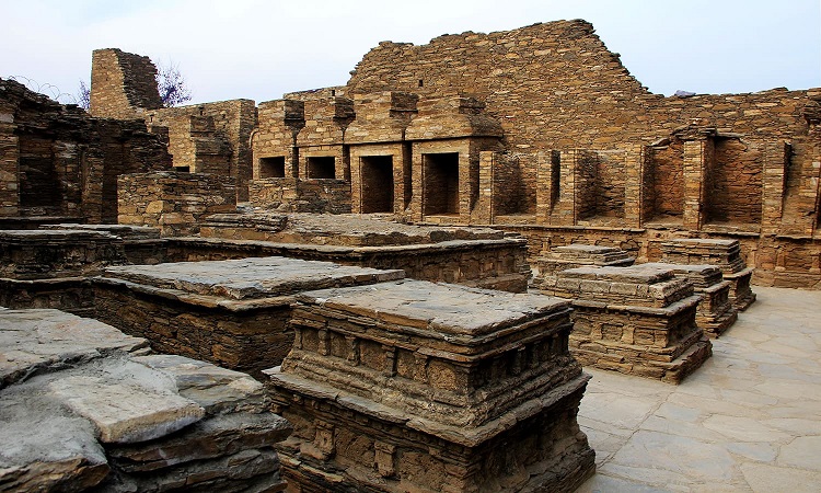 Takht-i-Bahi